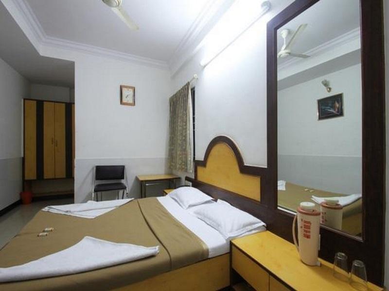 Oyo Hotel Ganga Sagar Near Sri Someshwara Swami Temple Bangalore Luaran gambar