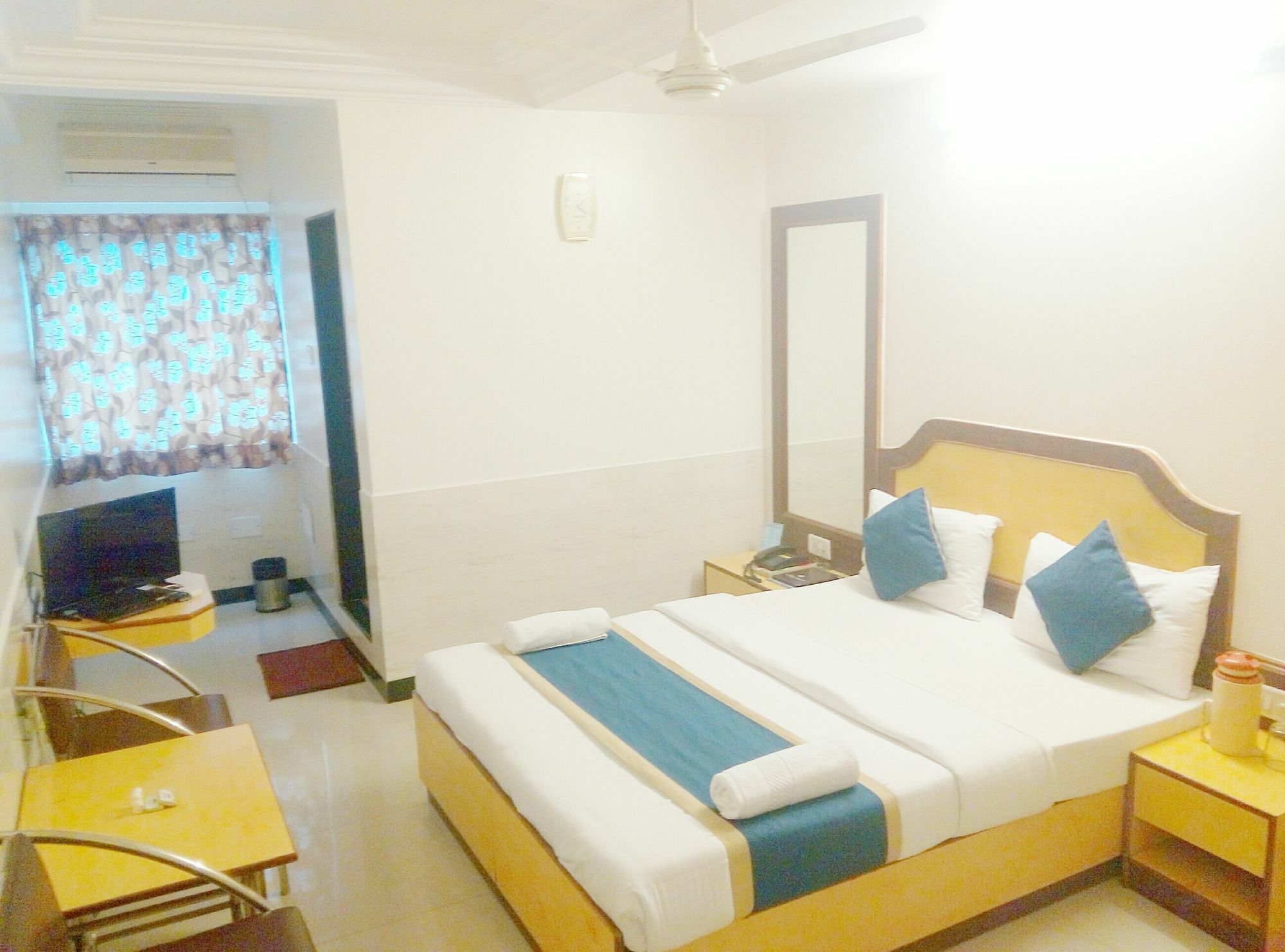 Oyo Hotel Ganga Sagar Near Sri Someshwara Swami Temple Bangalore Luaran gambar